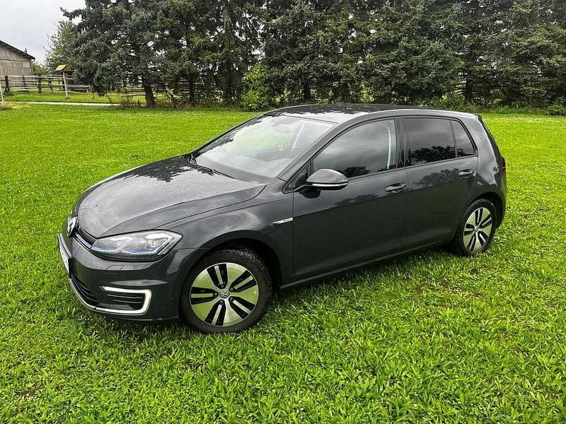 Grau Gebraucht 2019 VW e-Golf Kleinwagen | € 16.900 (Fairer Preis) - Bild 1/4