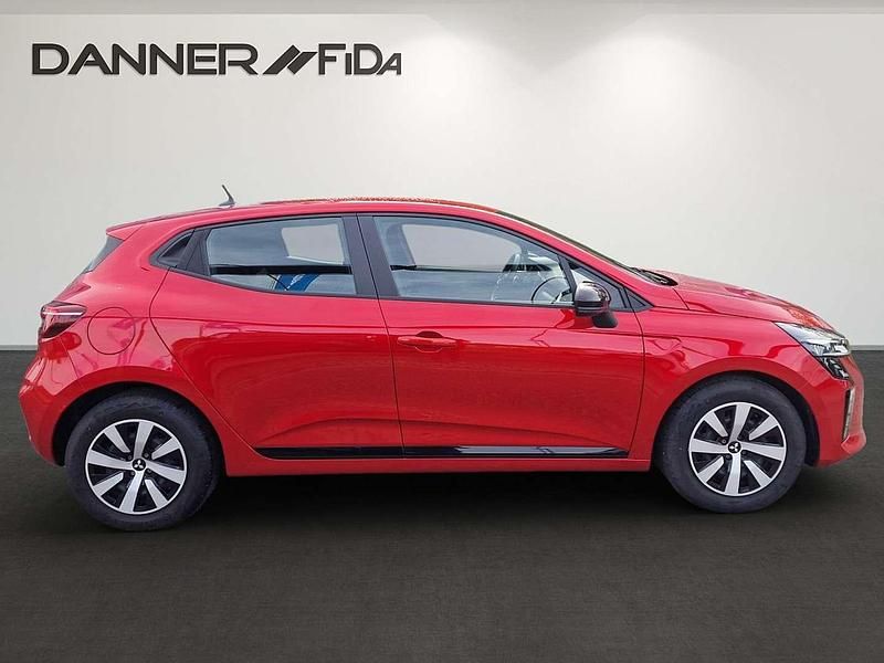 Gebraucht Mitsubishi Colt Invite 67 PS (49 kW) 2024 Rot Limousine