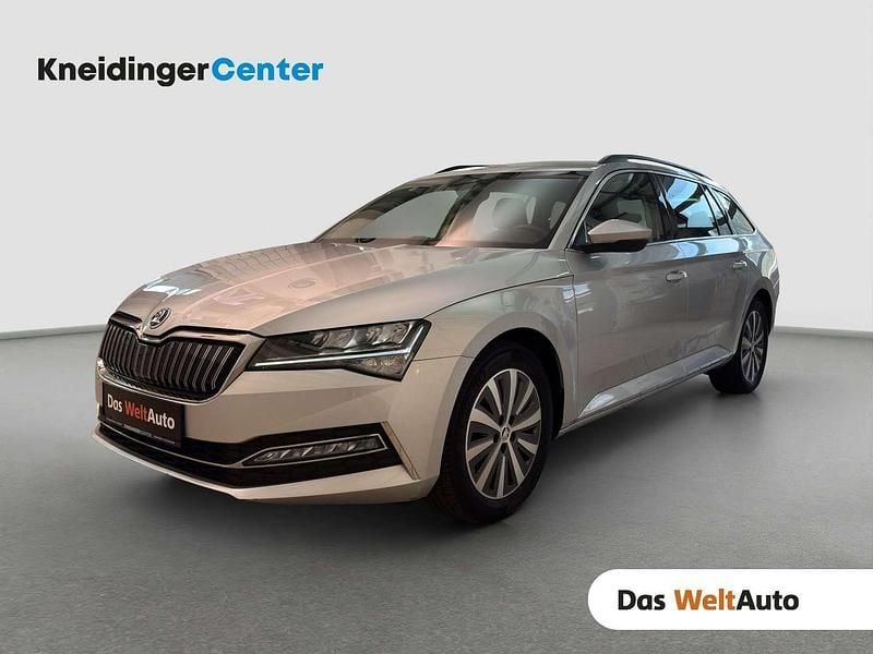 Silber Gebraucht 2022 Skoda Superb Style Kombi | € 26.490 (Superpreis) - Bild 1/4