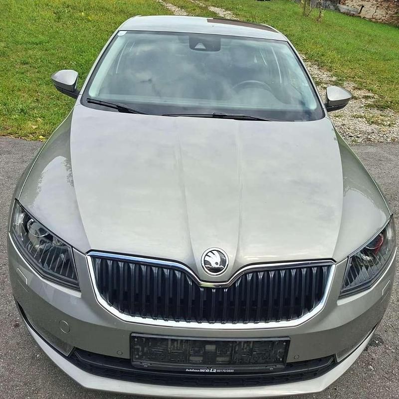Beige Gebraucht 2014 Skoda Octavia Elegance Limousine | € 7.500 (Fairer Preis) - Bild 1/4