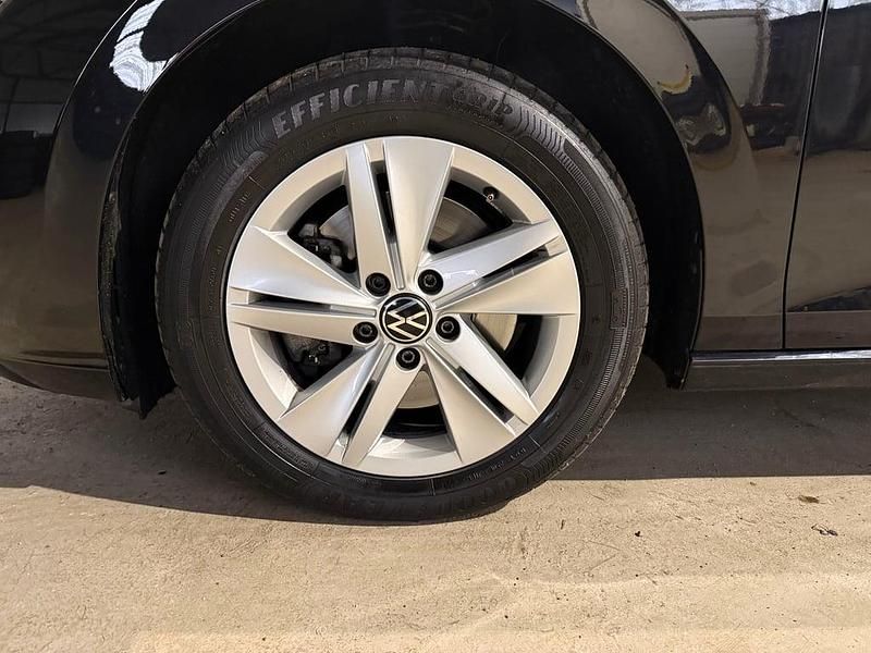 Gebraucht VW Golf VII Life 150 PS (110 kW) 2021 Schwarz  metallicperleffektno Kleinwagen