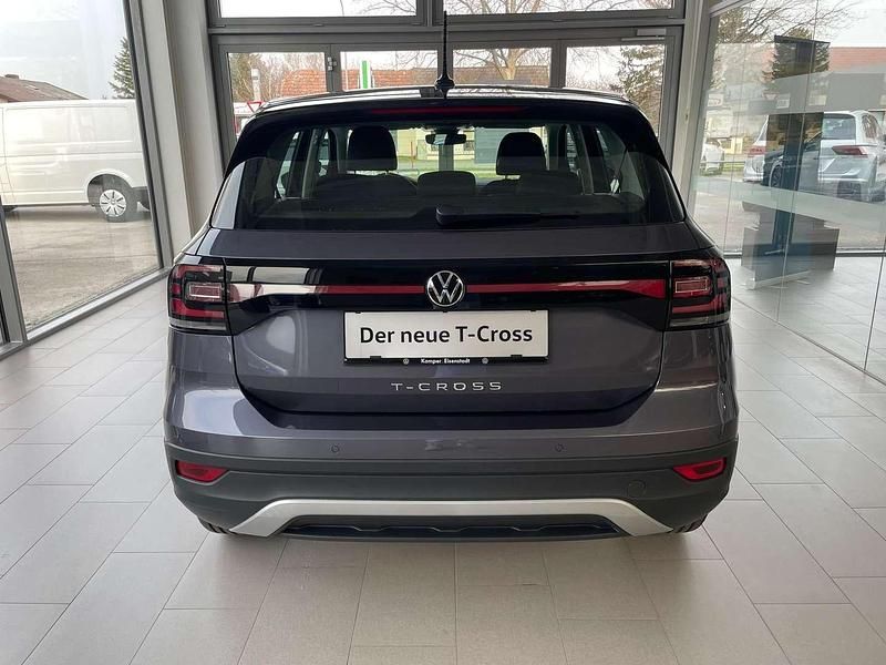 Gebraucht VW T-Cross 95 PS (69 kW) 2024 Grau SUV