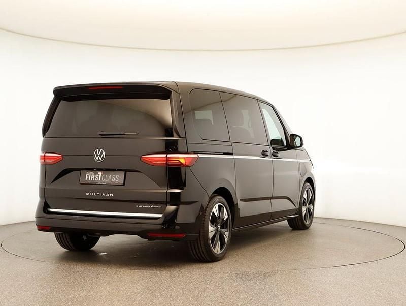 Neu VW Multivan Style 245 PS (180 kW) 2025 Schwarz  metallicperleffektno Van
