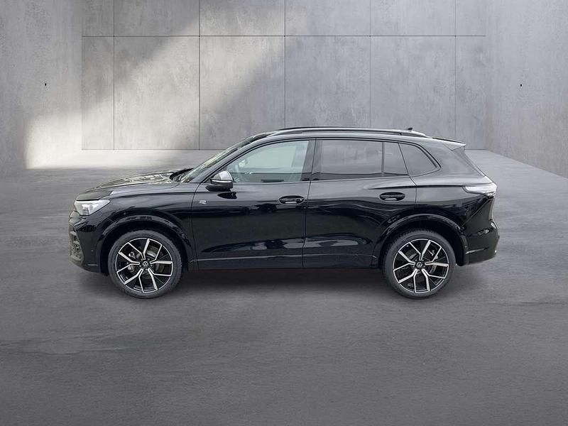 Neu VW Tiguan Sport 193 PS (141 kW) 2025 Schwarz SUV