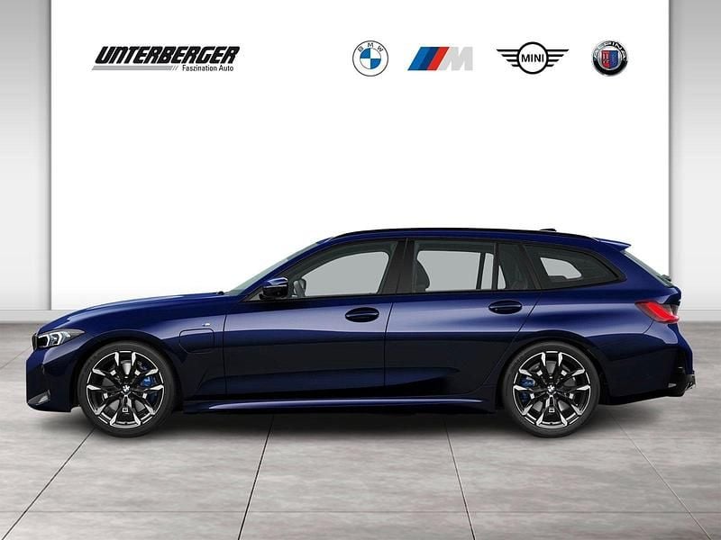 Gebraucht BMW 330e M Sport 183 PS (134 kW) 2025 Blau Kombi