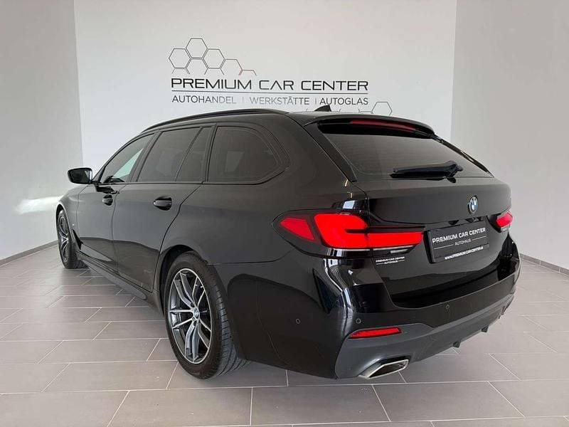 Gebraucht BMW 520 M Sport 190 PS (139 kW) 2020 Schwarz Kombi