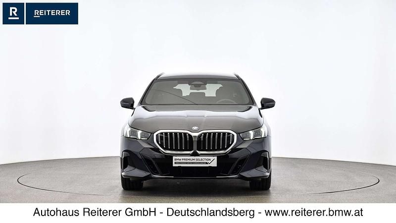 Gebraucht BMW 530e M Sport 299 PS (219 kW) 2024 Schwarz Kombi