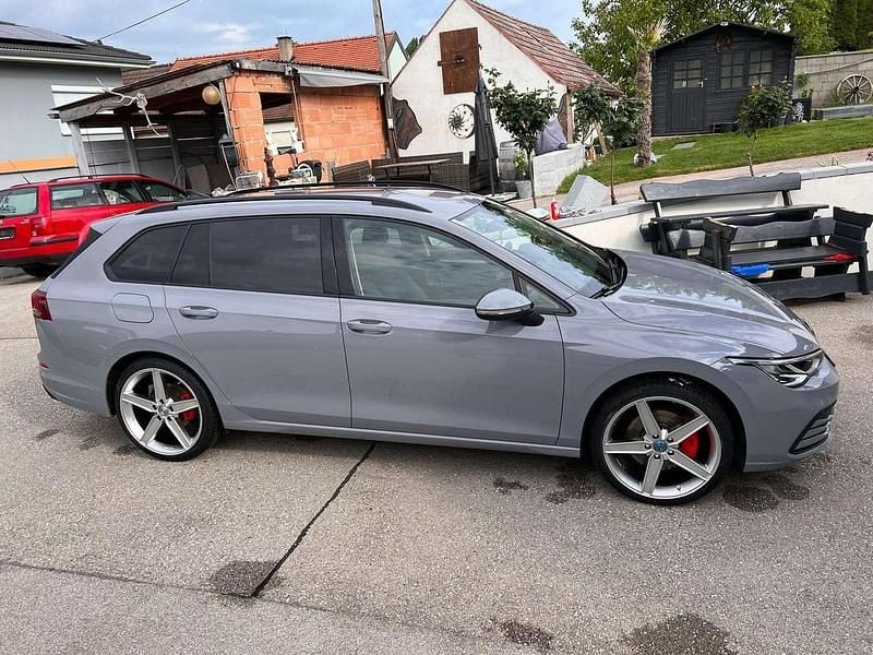 Gebraucht VW Golf VIII Life 150 PS (110 kW) 2021 Grau Kombi