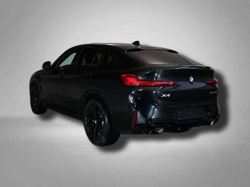 Gebraucht BMW X4 M M Sport 184 PS (135 kW) 2025 Schwarz SUV