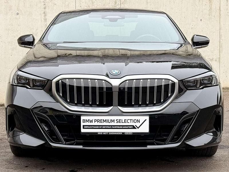 Gebraucht BMW 550e M Sport 489 PS (359 kW) 2023 Schwarz Limousine