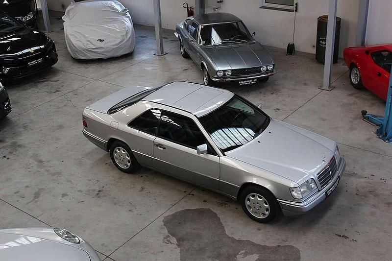 Gebraucht Mercedes E200 136 PS (100 kW) 1996 Silber Coupé