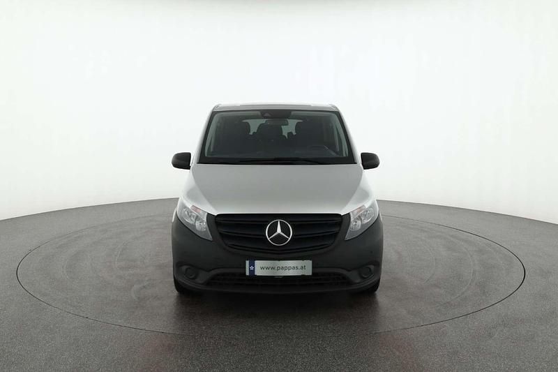 Gebraucht Mercedes Vito 190 PS (139 kW) 2021 Silber Van