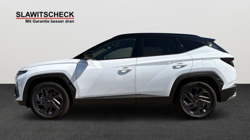 Gebraucht Hyundai Tucson 159 PS (116 kW) 2023 Serenity white / schwarz SUV