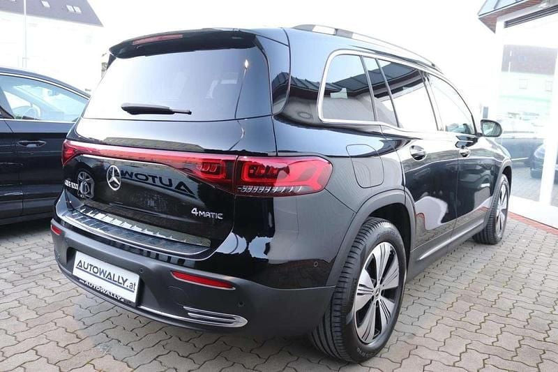 Gebraucht Mercedes EQB300 167 kW (228 PS) 2023 Schwarz SUV