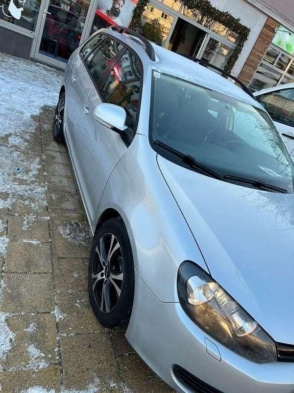 Gebraucht VW Golf Comfortline 105 PS (77 kW) 2010 Silber Kombi