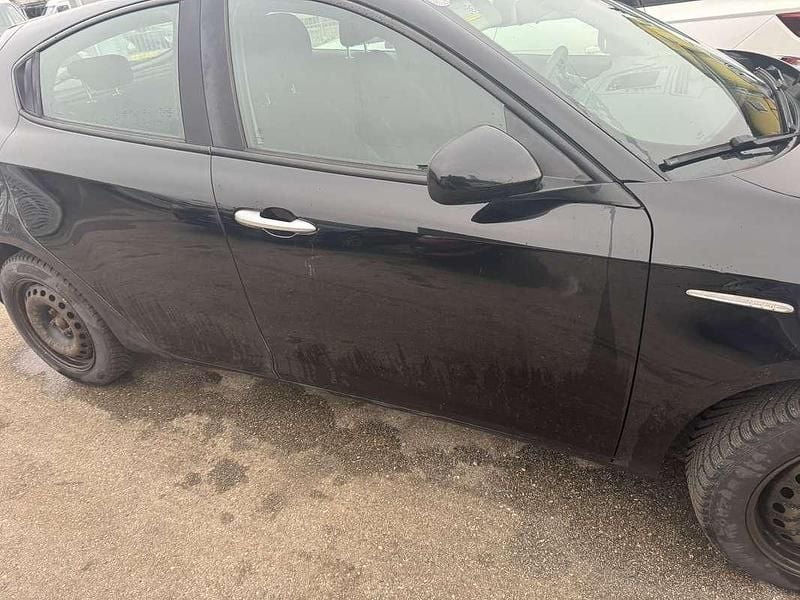 Gebraucht Alfa Romeo Giulietta 105 PS (77 kW) 2012 Schwarz Kleinwagen