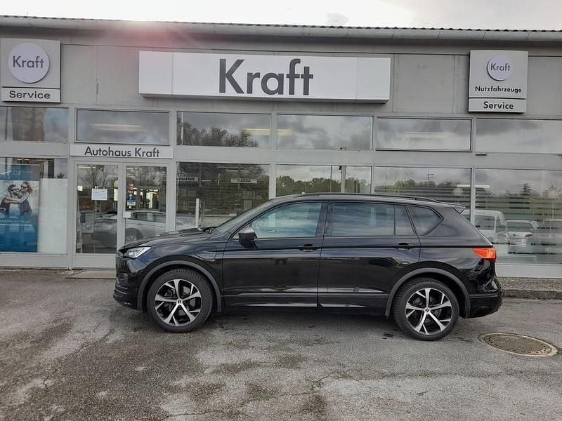 Schwarz metallic Gebraucht 2021 Seat Tarraco FR SUV | € 32.998 (Teuer) - Bild 1/4
