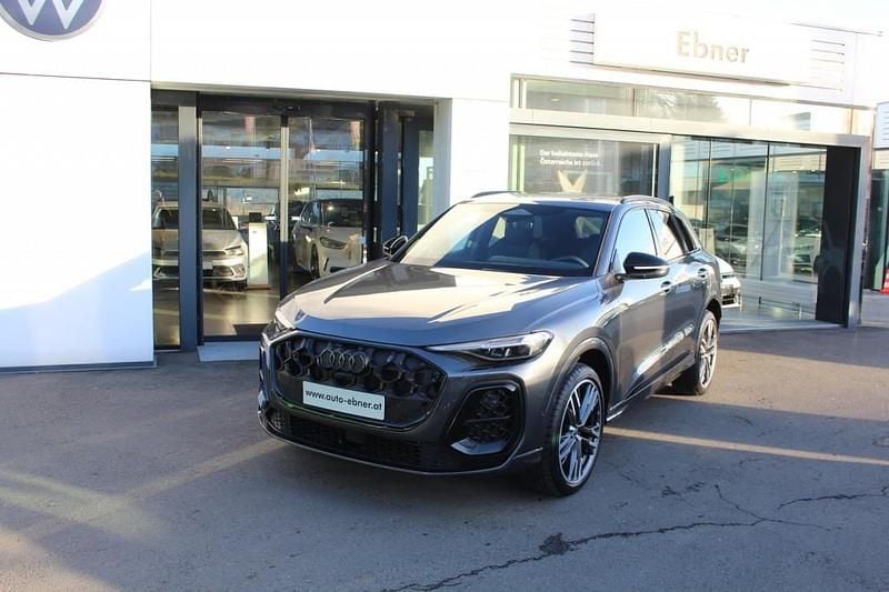 Neu Audi Q5 Ambiente 204 PS (150 kW) 2025 Grau SUV