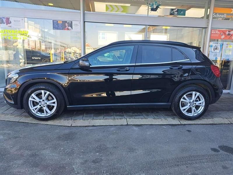 Gebraucht Mercedes GLA180 Edition 109 PS (80 kW) 2015 Schwarz SUV