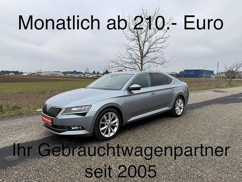 Grau Gebraucht 2017 Skoda Superb Style Limousine | € 15.690 (Fairer Preis) - Bild 1/4