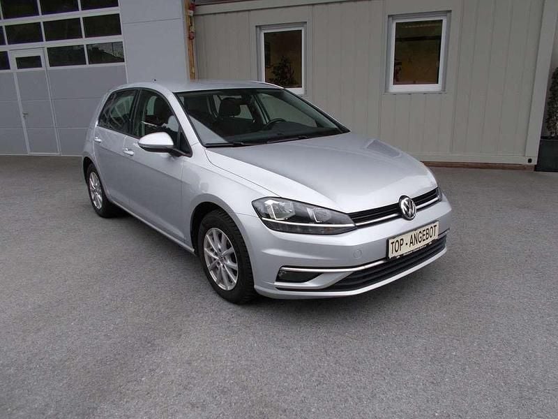 Gebraucht VW Golf VIII 116 PS (85 kW) 2020 Grau Limousine