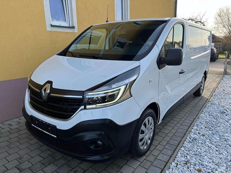 Weiß Gebraucht 2022 Renault Trafic Van | € 17.880 - Bild 1/4