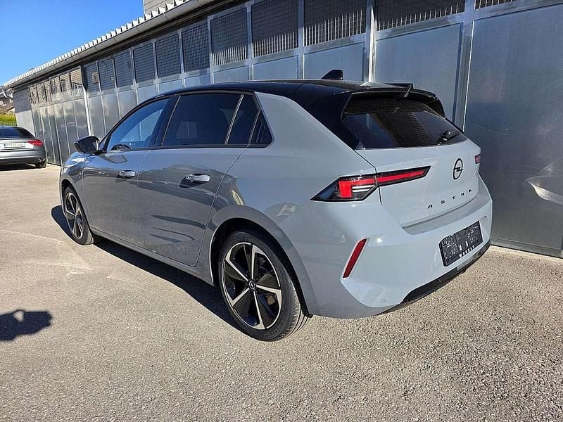 Gebraucht Opel Astra 131 PS (96 kW) 2025 Grau Limousine