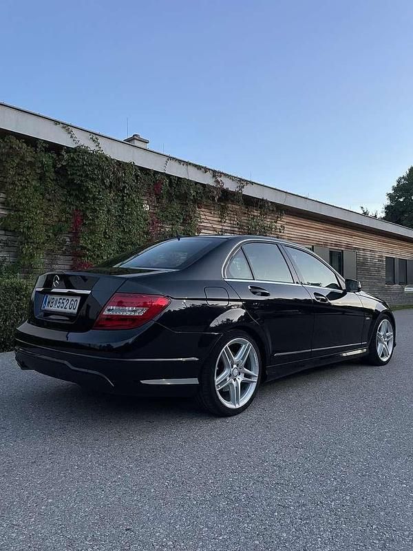 Gebraucht Mercedes C220 Avantgarde 170 PS (125 kW) 2012 Limousine