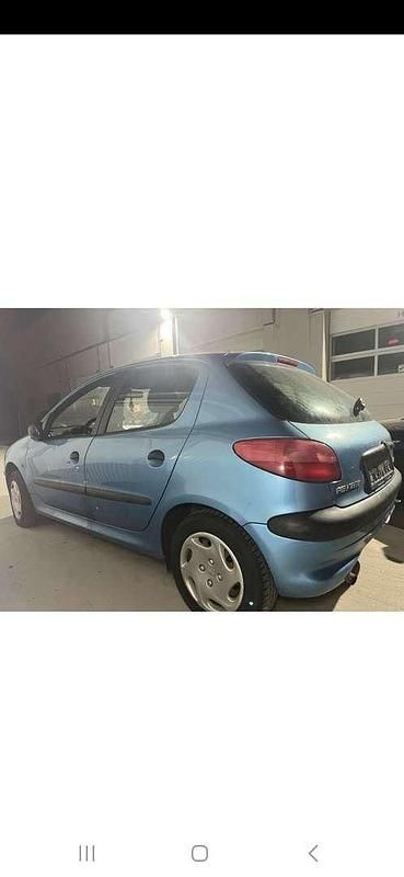 Gebraucht Peugeot 206 54 PS (39 kW) 2000 Limousine