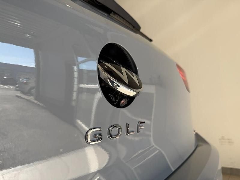 Neu VW Golf VIII 115 PS (84 kW) 2026 Mittelgrau  normal