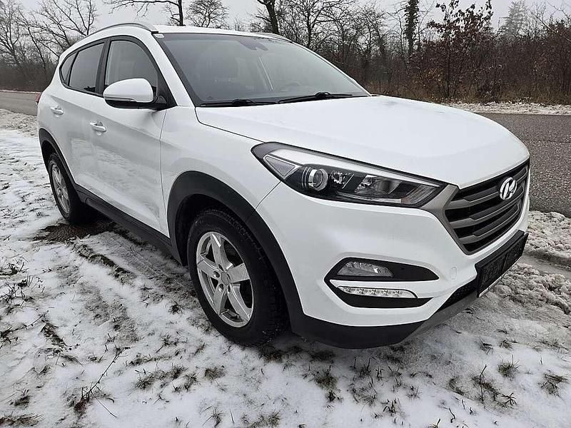 Gebraucht Hyundai Tucson Edition 136 PS (100 kW) 2017 Weiß SUV