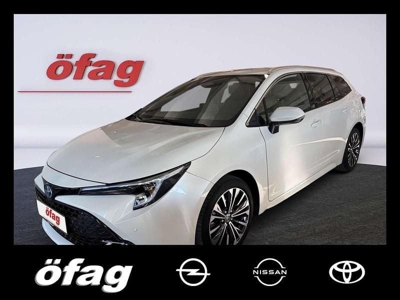 Weiß Gebraucht 2025 Toyota Corolla Active Kombi | € 24.990 (Guter Preis) - Bild 1/4