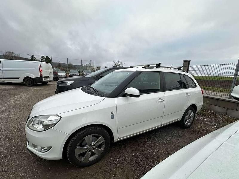 Gebraucht Skoda Fabia Active 75 PS (55 kW) 2014 Weiß Kombi