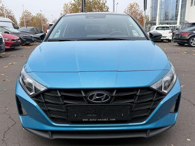 Gebraucht Hyundai i20 84 PS (61 kW) 2022 Blau Kleinwagen