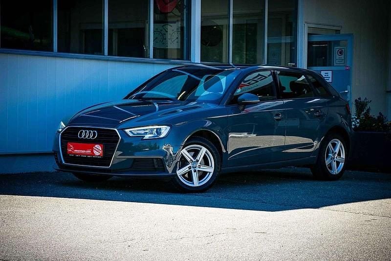 Gebraucht Audi A3 Design 116 PS (85 kW) 2018 Grau Limousine