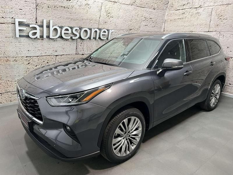 Grau Gebraucht 2024 Toyota Highlander Style SUV | € 69.900 - Bild 1/4