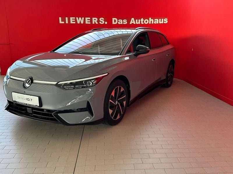 Mittelgrau normal Neu 2025 VW ID.7 Pro Kombi | € 56.990 (Etwas zu teuer) - Bild 1/4