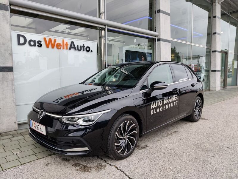 Gebraucht VW Golf VIII Style 204 PS (150 kW) 2023 Schwarz  metallicperleffektno Limousine