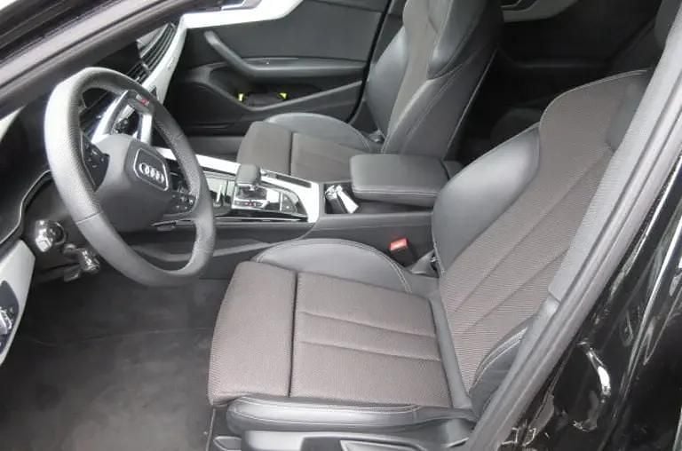 Gebraucht Audi A4 S-Line 204 PS (150 kW) 2024 Schwarz  metallicperleffektno Kombi