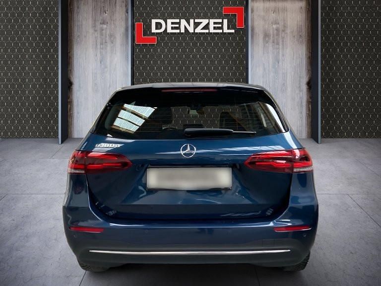 Gebraucht Mercedes B180 116 PS (85 kW) 2020 Blau Van / Kleinbus