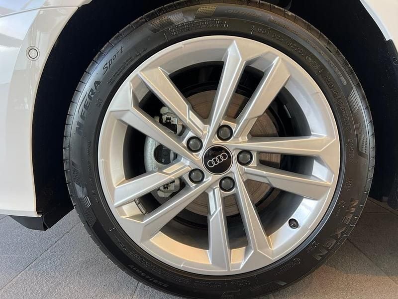 Neu Audi A3 Ambiente 116 PS (85 kW) 2025 Weiss  normal Limousine