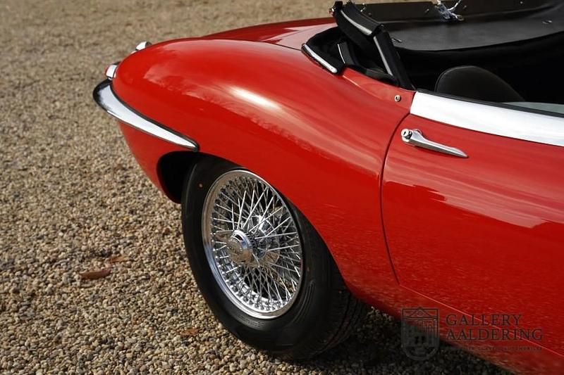 Gebraucht Jaguar E-Type 265 PS (194 kW) 1964 Rot Cabrio