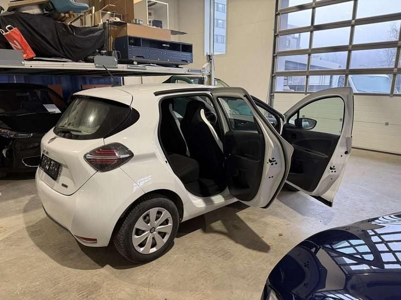 Gebraucht Renault Zoe 80 kW (109 PS) 2020 Weiß Kleinwagen