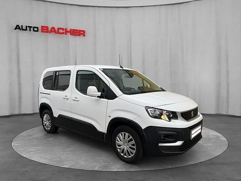 Gebraucht Peugeot Rifter Active 102 PS (75 kW) 2021 Weiß Van / Kleinbus