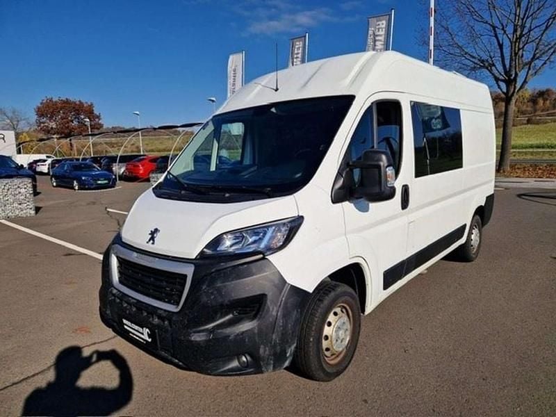 Gebraucht Peugeot Boxer 140 PS (102 kW) 2021 Weiß Van