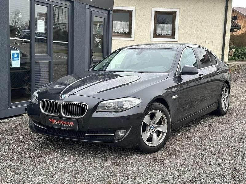 Gebraucht BMW 528 258 PS (189 kW) 2010 Grau Limousine