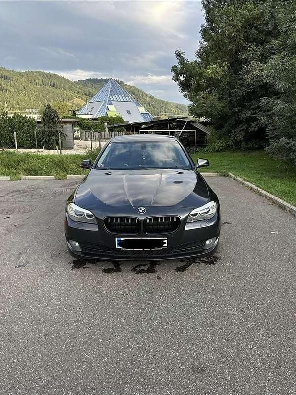 Gebraucht BMW 520 184 PS (135 kW) 2012 Limousine