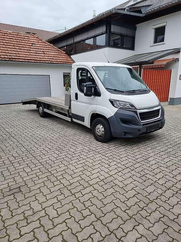 Gebraucht Peugeot Boxer 131 PS (96 kW) 2017 Weiß Van