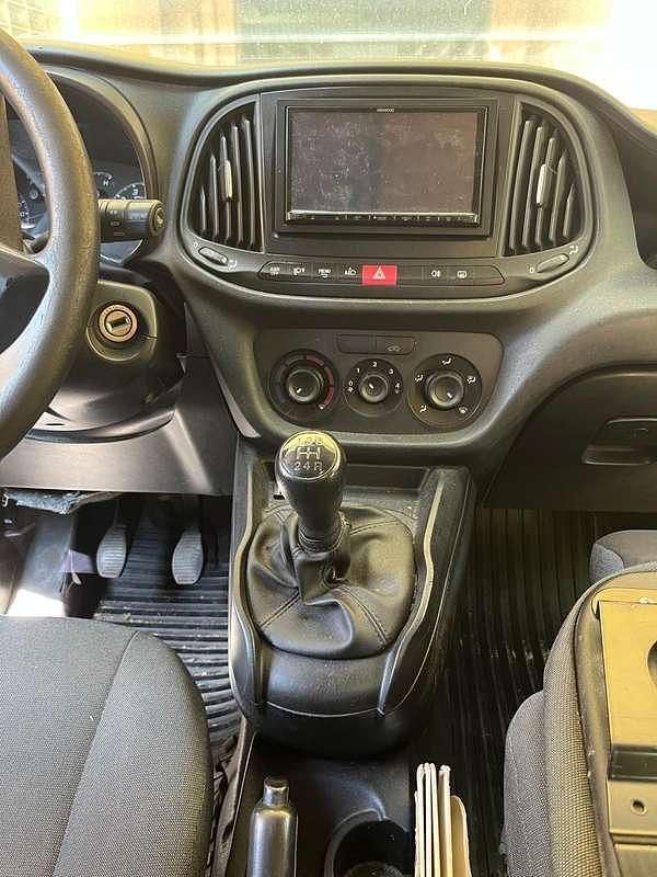 Gebraucht Fiat Doblò 90 PS (66 kW) 2015 Gelb Van / Kleinbus