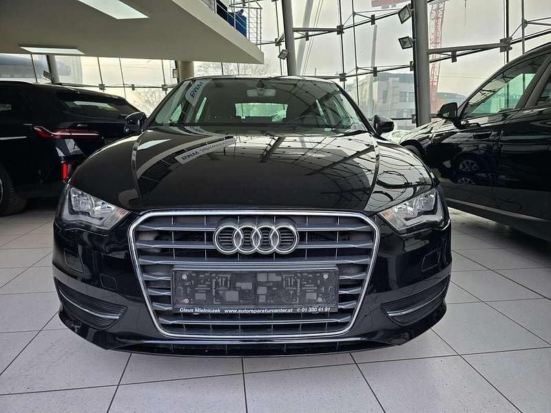 Gebraucht Audi A3 Attraction 110 PS (80 kW) 2016 Schwarz Kleinwagen